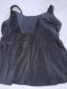 Swim Cacique Black Swim tankini top lightly lined no wire 20 new flowy